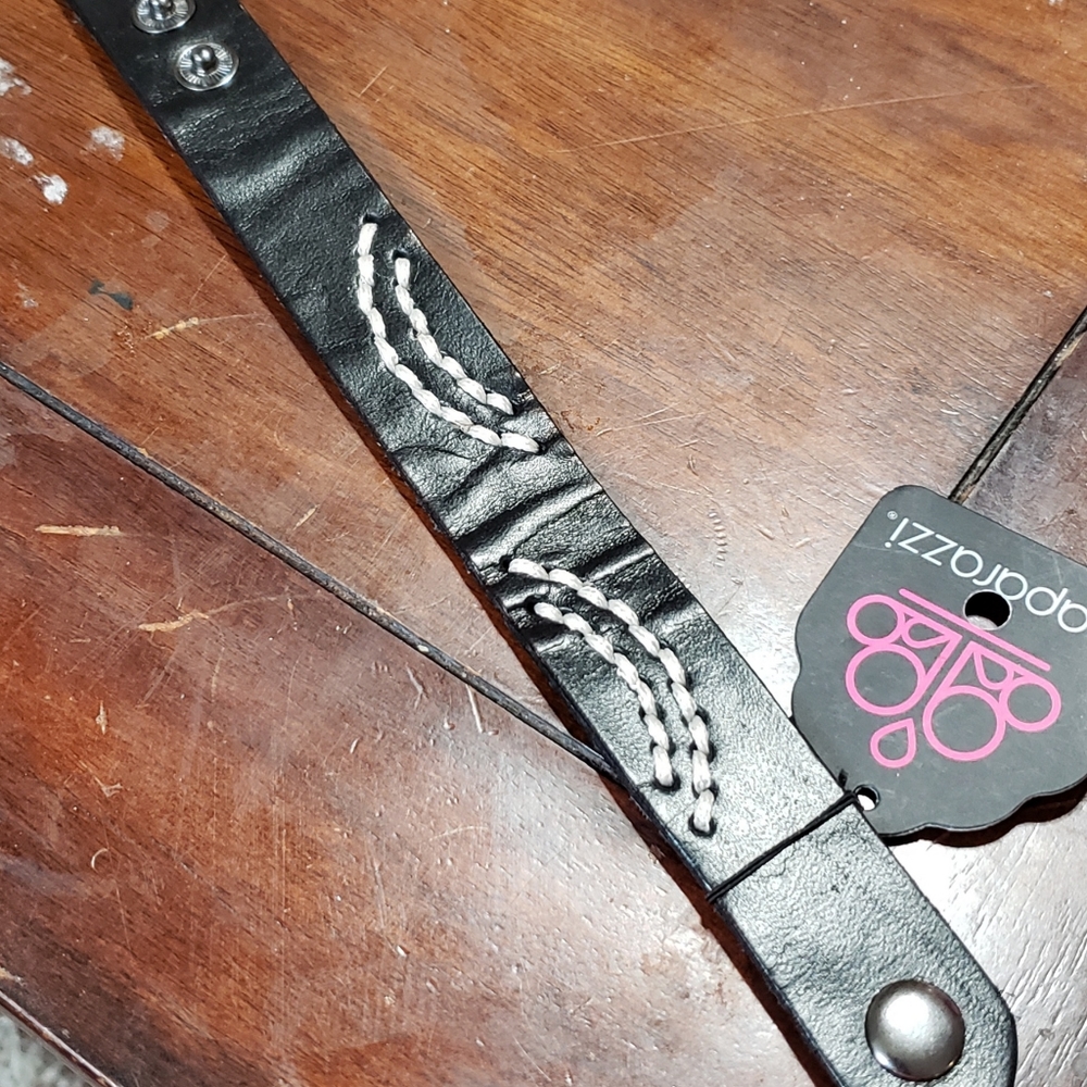 Paparazzi Urban Bracelet - Black Leather - Picture 1 of 2
